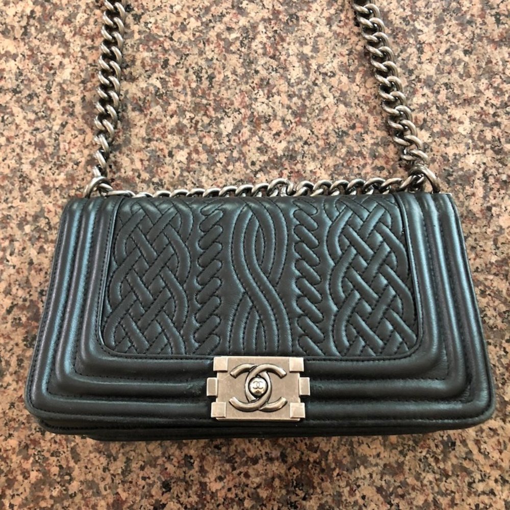 CHANEL LE BOY BAG
